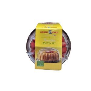 NORDICWARE Bundt Baking Set - Bundt Pan/Cake Keeper NEW